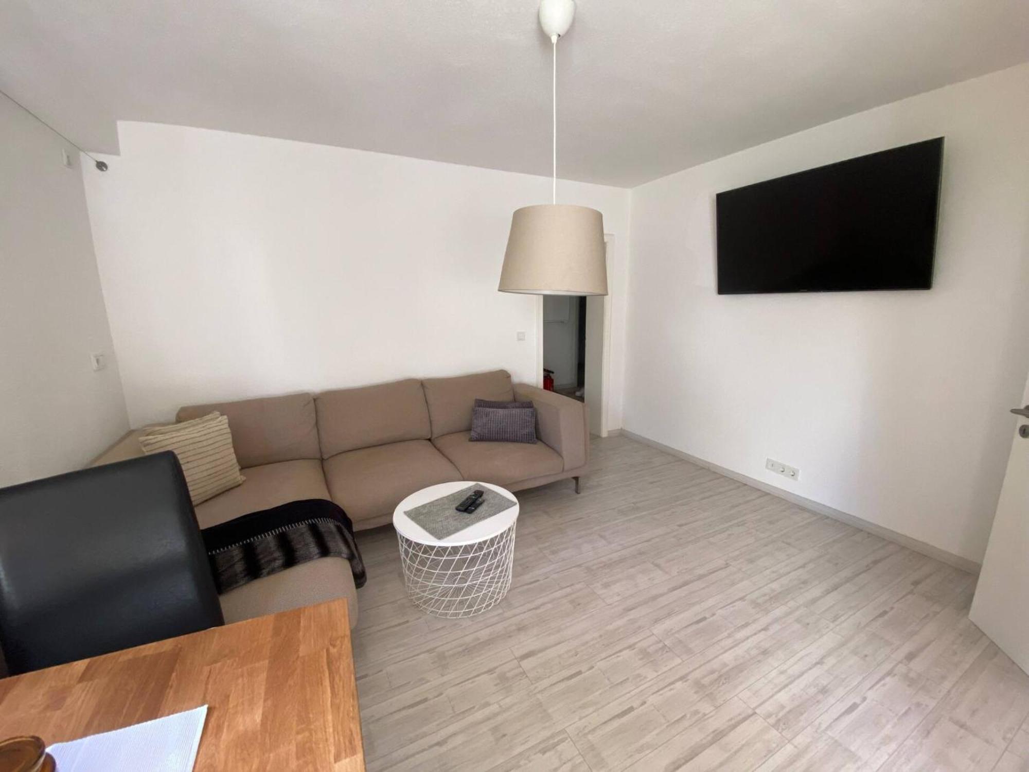 Moderne Souterrain-oase In Top-lage